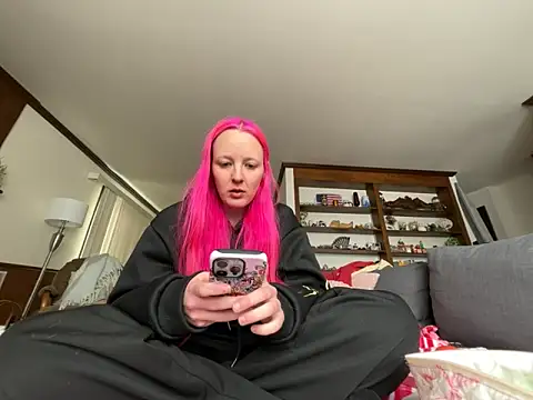 Snapshot of pinkhairfun16 chatting on March 18, 2026, 6:09 pm pinkhairfun16 online show from March 18, 2026, 6:09 pm
