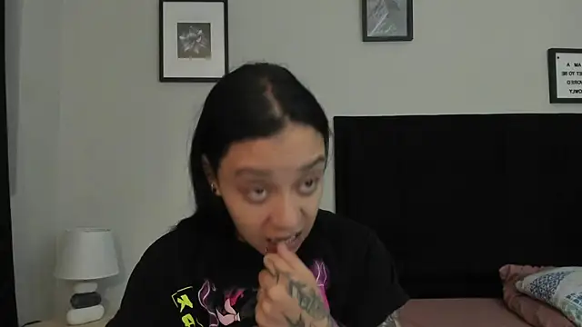 Snapshot of sabbrand0111 chatting on March 20, 2026, 6:09 pm sabbrand0111 online show from March 20, 2026, 6:09 pm