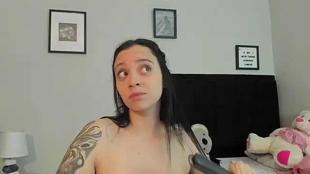 Snapshot of sabbrand0111 chatting on April 12, 2026, 8:01 pm sabbrand0111 online show from April 12, 2026, 8:01 pm