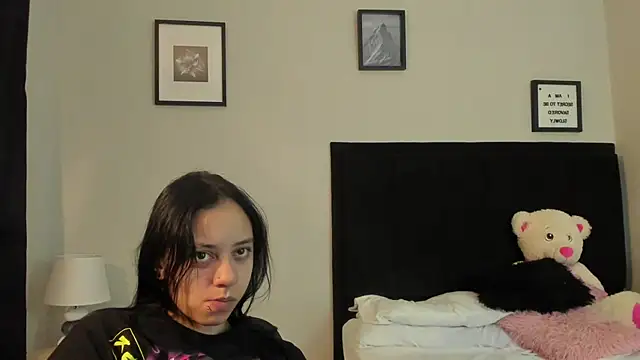 Snapshot of sabbrand0111 chatting on March 9, 2026, 6:44 pm sabbrand0111 online show from March 9, 2026, 6:44 pm