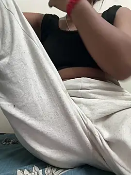 meenu cuties online show from May 8, 2026, 8:23 pm