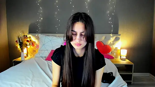 Adele Lanea online show from April 22, 2026, 12:50 am