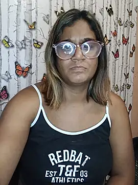 indianstrawberrylips4u online show from July 19, 2026, 8:27 pm