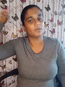 indianstrawberrylips4u online show from May 19, 2026, 1:29 pm