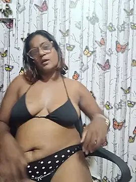 indianstrawberrylips4u online show from May 14, 2026, 3:53 pm