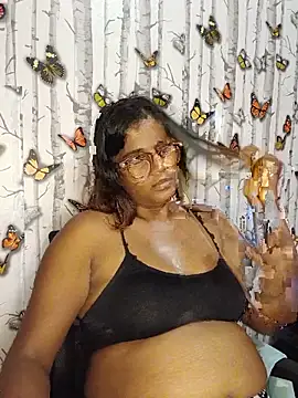 indianstrawberrylips4u online show from June 12, 2026, 5:43 pm