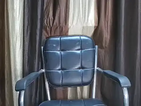 your princess010 online show from April 14, 2026, 2:33 pm