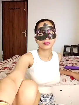 cute girl 29 online show from May 5, 2026, 9:23 am