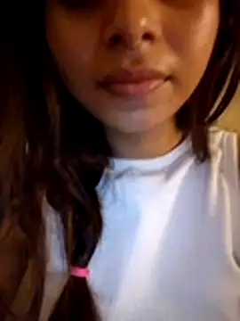 cute girl 29 online show from August 6, 2026, 8:09 am