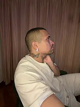 Simone026 online show from March 13, 2026, 12:59 am