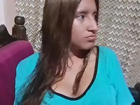 Snapshot of Emily_231 chatting on February 21, 2026, 1:40 am Emily 231 online show from February 21, 2026, 1:40 am