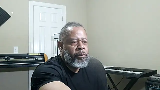 Cleozevo1961 online show from March 21, 2026, 4:14 am