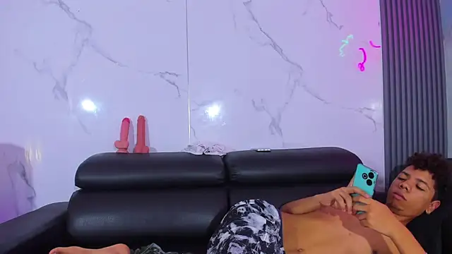 Spicy guys online show from May 17, 2026, 1:11 pm