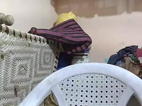 sassy slut 69 online show from February 25, 2026, 11:43 am