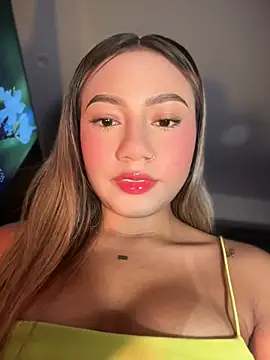 Snapshot of Dulce_Sofi_ chatting on April 13, 2026, 10:36 pm Dulce Sofi online show from April 13, 2026, 10:36 pm