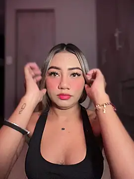 Snapshot of Dulce_Sofi_ chatting on March 26, 2026, 11:02 pm Dulce Sofi online show from March 26, 2026, 11:02 pm