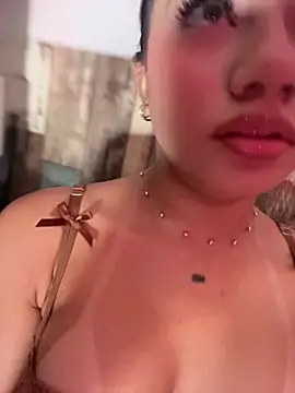 Snapshot of Dulce_Sofi_ chatting on March 29, 2026, 9:49 pm Dulce Sofi online show from March 29, 2026, 9:49 pm