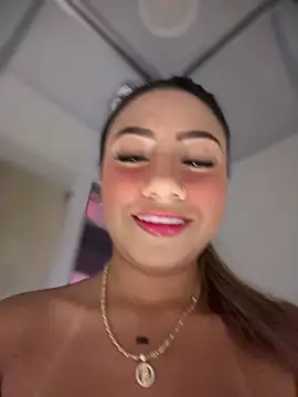 Snapshot of Dulce_Sofi_ chatting on April 5, 2026, 10:05 pm Dulce Sofi online show from April 5, 2026, 10:05 pm