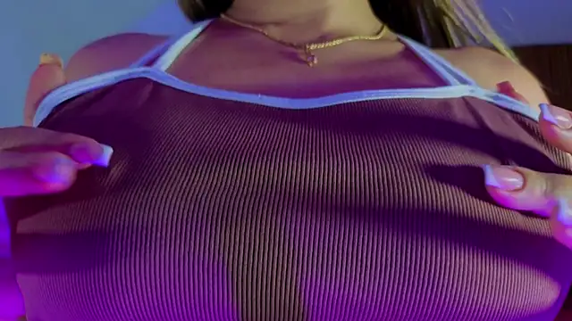 Sophiexx  online show from March 16, 2026, 9:50 pm