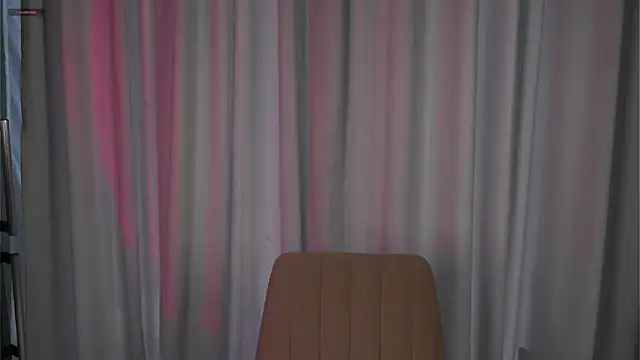 Snapshot of ArleenMantel chatting on April 5, 2026, 10:11 am ArleenMantel online show from April 5, 2026, 10:11 am