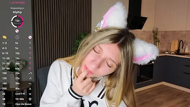 Snapshot of SuAvison chatting on March 23, 2026, 11:10 am SuAvison online show from March 23, 2026, 11:10 am