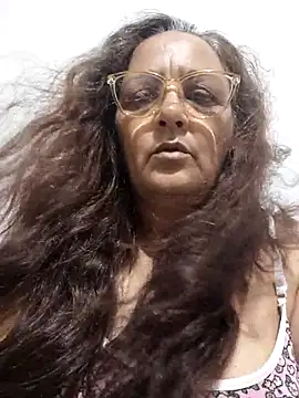 Snapshot of Noemipopi chatting on February 17, 2026, 11:13 pm Noemipopi online show from February 17, 2026, 11:13 pm