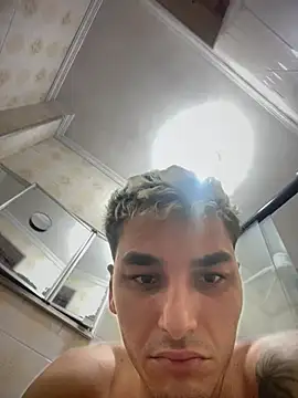 Snapshot of litlleboyeus chatting on February 20, 2026, 6:26 am litlleboyeus online show from February 20, 2026, 6:26 am