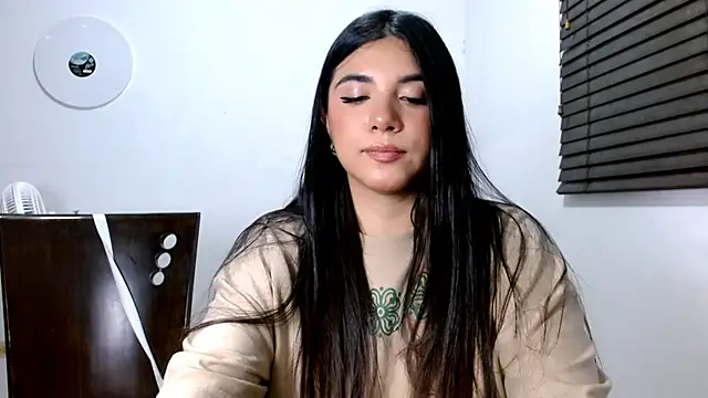 Snapshot of MiaDiamontLatin chatting on March 14, 2026, 2:28 am MiaDiamontLatin online show from March 14, 2026, 2:28 am