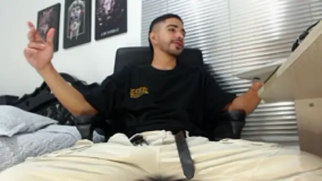 Snapshot of Kratoswolf chatting on April 14, 2026, 4:01 pm Kratoswolf online show from April 14, 2026, 4:01 pm