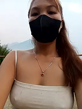 Snapshot of Nth5h chatting on April 9, 2026, 11:22 pm Nth5h online show from April 9, 2026, 11:22 pm