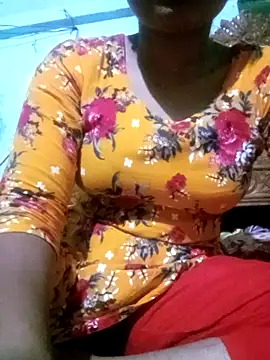 Snapshot of BreezySexyGirl69 chatting on April 27, 2026, 11:08 am BreezySexyGirl69 online show from April 27, 2026, 11:08 am