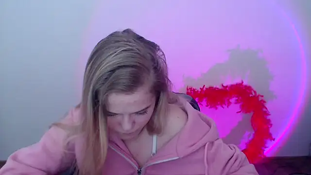 Snapshot of FoxiLana chatting on February 28, 2026, 9:20 am FoxiLana online show from February 28, 2026, 9:20 am