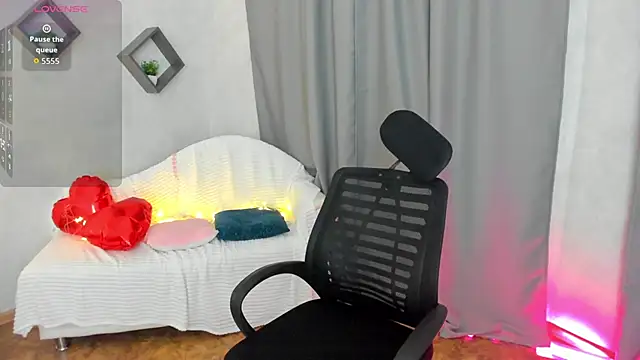 Snapshot of tina_xx_tina chatting on March 9, 2026, 2:37 am tina xx tina online show from March 9, 2026, 2:37 am