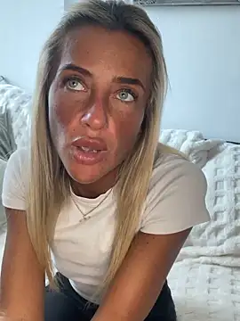 ScarlettGold  online show from May 8, 2026, 10:30 am