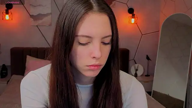 elise robbie online show from March 30, 2026, 1:07 am