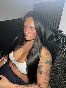 Snapshot of Destinylovex chatting on March 13, 2026, 9:31 pm Destinylovex online show from March 13, 2026, 9:31 pm