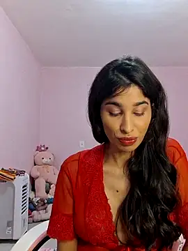 Snapshot of KaterinneMarie chatting on May 3, 2026, 11:52 pm KaterinneMarie online show from May 3, 2026, 11:52 pm