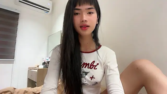 Claire Bearxx online show from July 27, 2026, 11:06 am