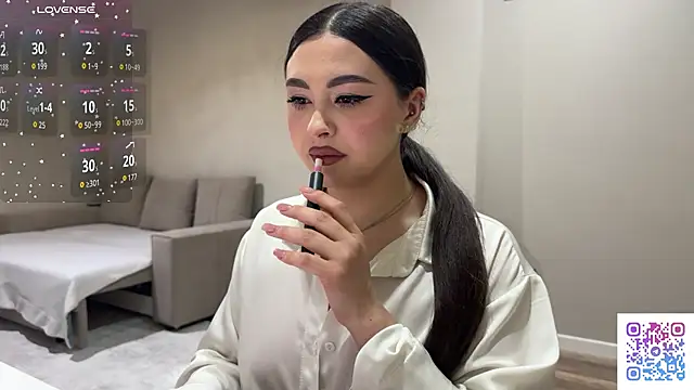 Sweet BerryBabe online show from June 14, 2026, 10:44 pm