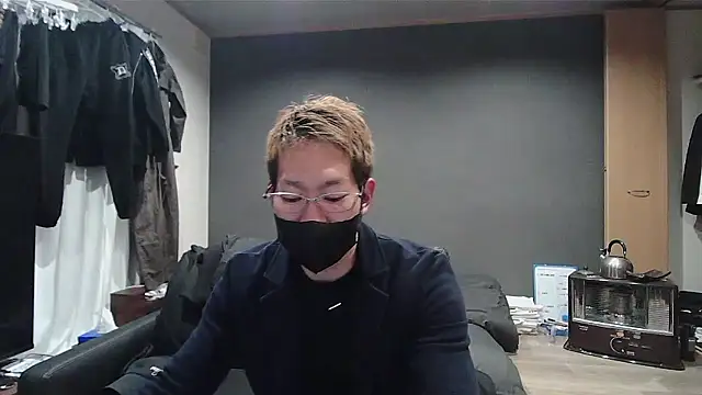 Snapshot of ryuaaaaa chatting on March 1, 2026, 4:40 pm ryuaaaaa online show from March 1, 2026, 4:40 pm