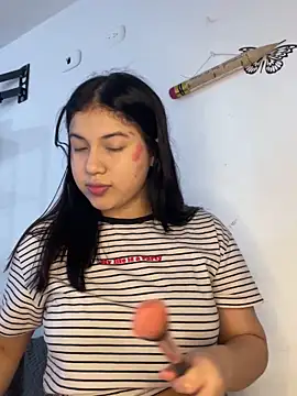 scarleth marquezz online show from May 31, 2026, 9:59 pm