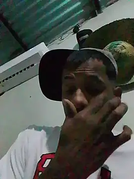 blackhot22c online show from June 15, 2026, 6:29 pm
