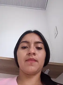 DulceCaroX online show from May 14, 2026, 12:35 pm