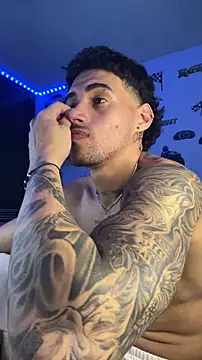 Snapshot of TOMAS_CONOR chatting on February 25, 2026, 12:22 am TOMAS CONOR online show from February 25, 2026, 12:22 am