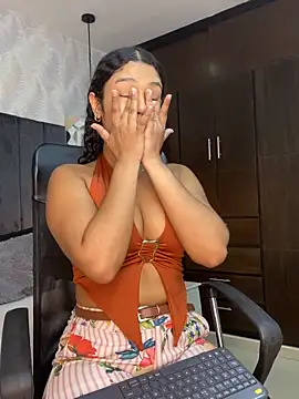 Miaafoxx   online show from March 25, 2026, 7:35 pm