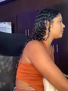 Miaafoxx   online show from April 21, 2026, 7:20 pm