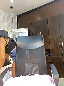 Miaafoxx   online show from March 28, 2026, 7:48 pm