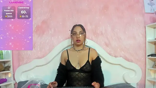 love velvet  online show from March 5, 2026, 3:14 am