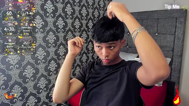 Little Twink19x online show from July 27, 2026, 7:43 pm
