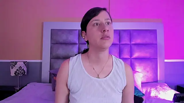 LunaDamasco online show from March 24, 2026, 7:03 pm